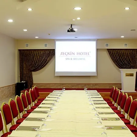 Seckin Hotel 3*